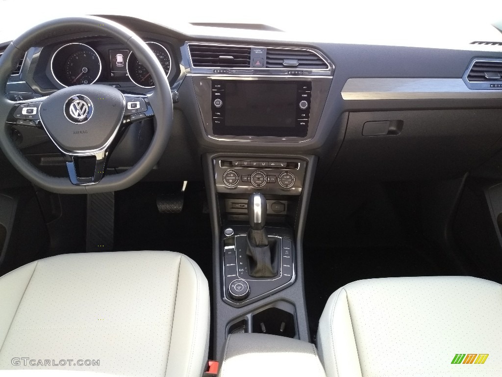 Storm Gray Interior 2020 Volkswagen Tiguan SE 4MOTION Photo #136571201