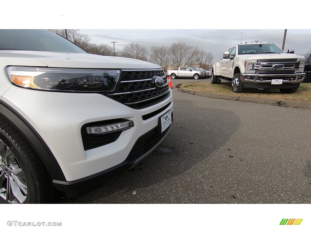 2020 Explorer XLT 4WD - Oxford White / Ebony photo #28