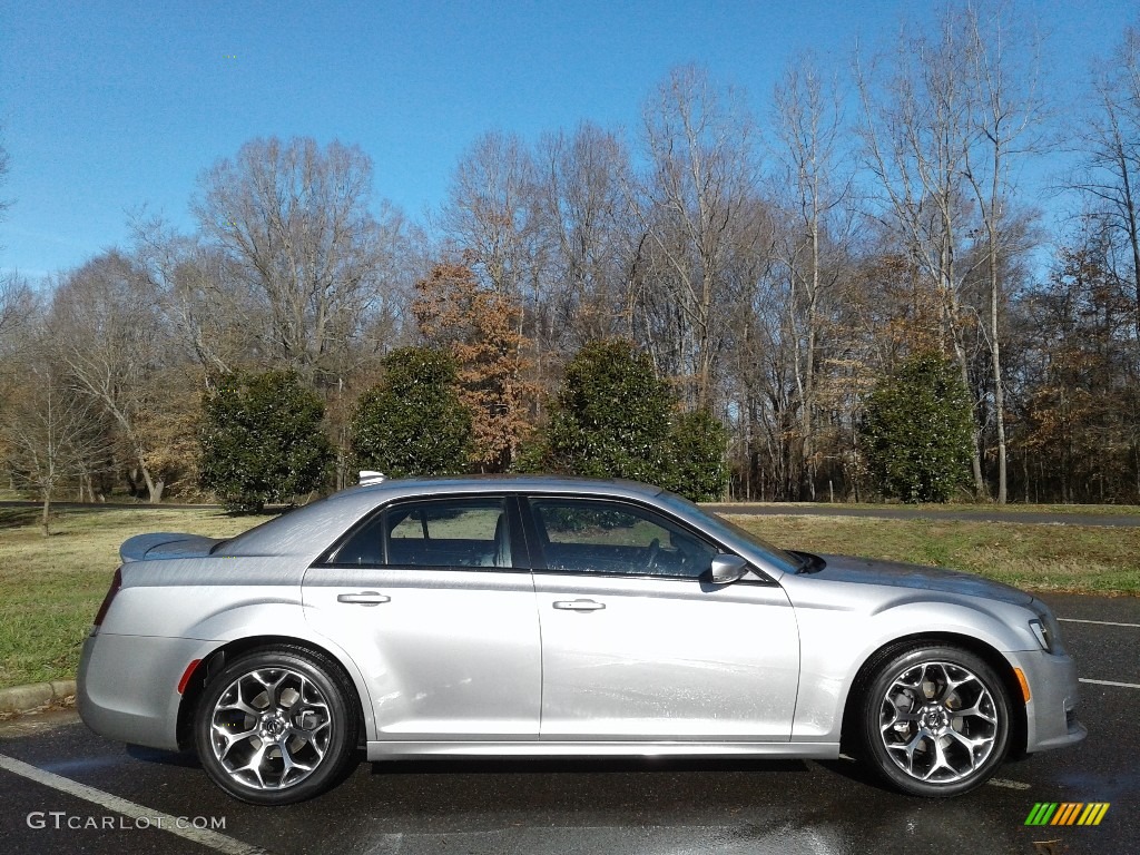 2018 300 S - Billet Silver Metallic / Black photo #6
