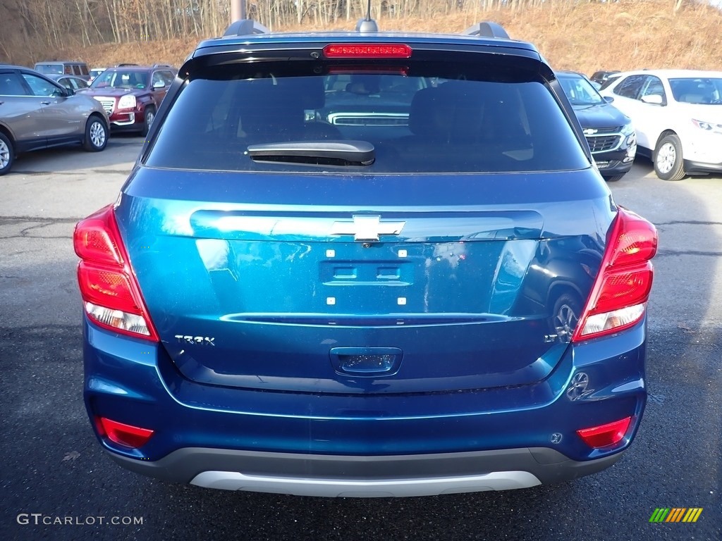 2020 Trax LT - Pacific Blue Metallic / Jet Black photo #4