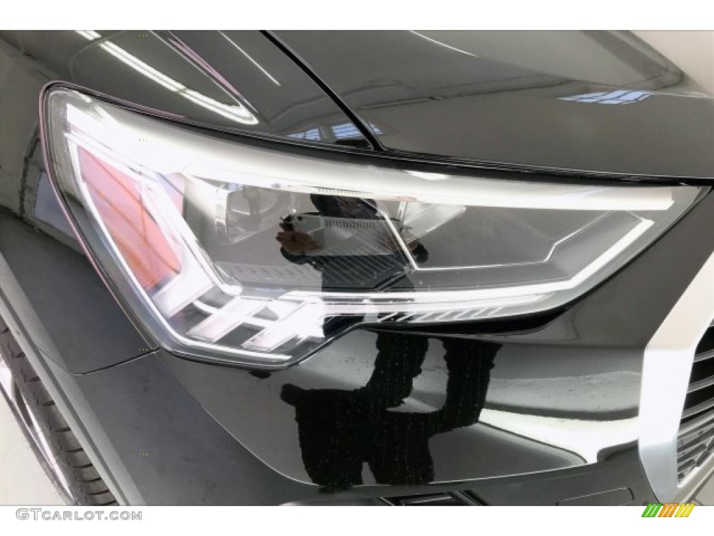 2019 Q3 Premium Plus quattro - Mythos Black Metallic / Rotor Gray photo #32