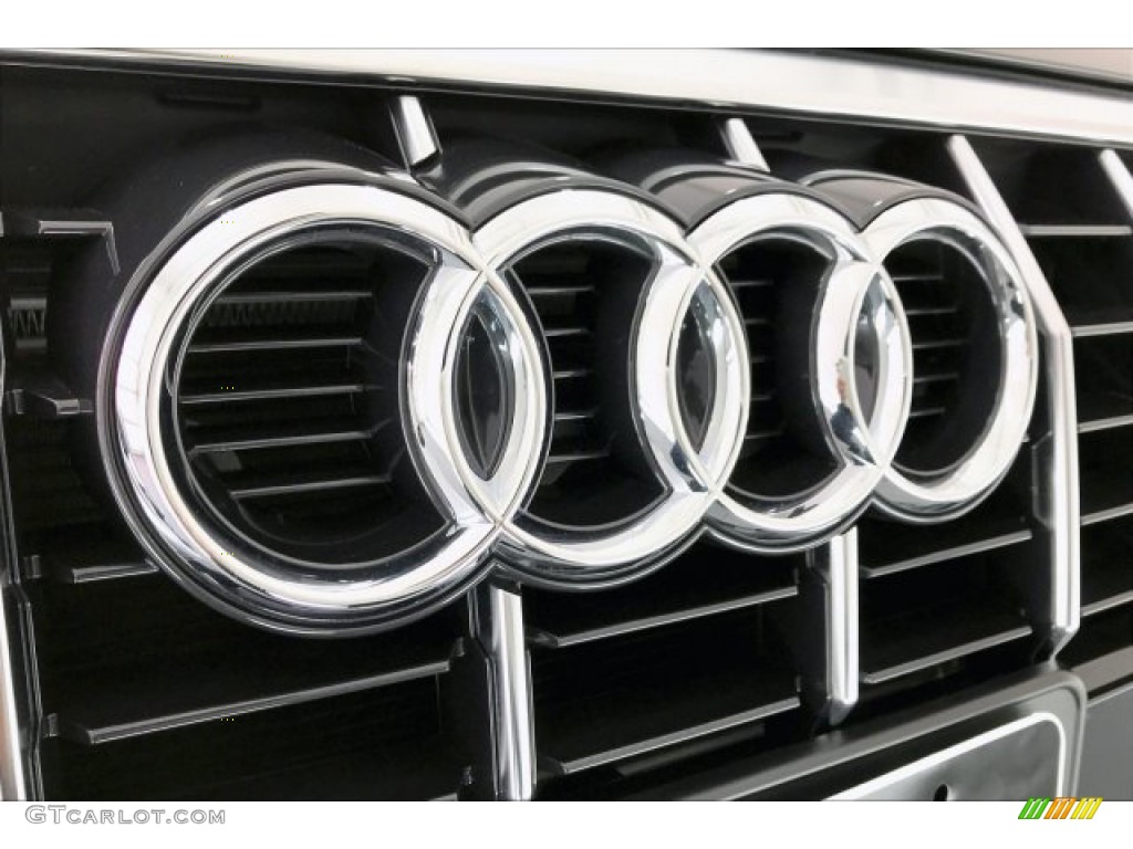 2019 Q3 Premium Plus quattro - Mythos Black Metallic / Rotor Gray photo #33