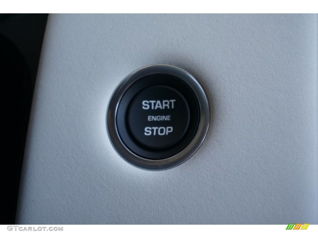 2020 Discovery Sport SE - Indus Silver Metallic / Light Oyster photo #18