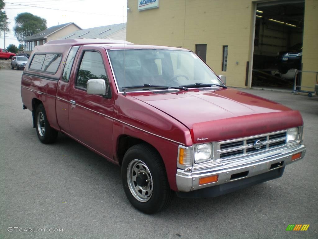 1992 Hardbody Truck Extended Cab - Cherry Red Pearl / Red photo #7