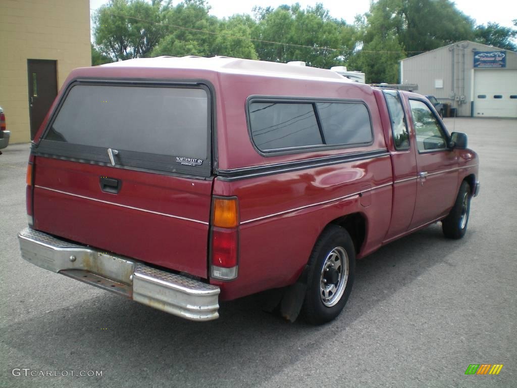 1992 Hardbody Truck Extended Cab - Cherry Red Pearl / Red photo #17