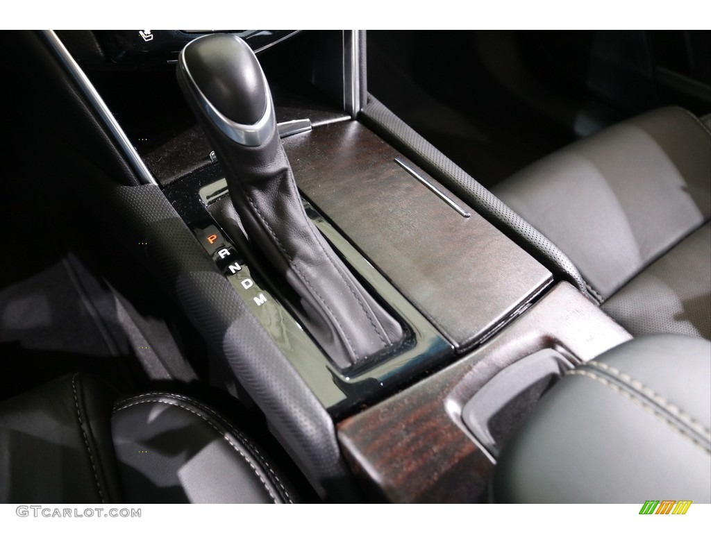 2019 XTS Luxury - Radiant Silver Metallic / Jet Black photo #14
