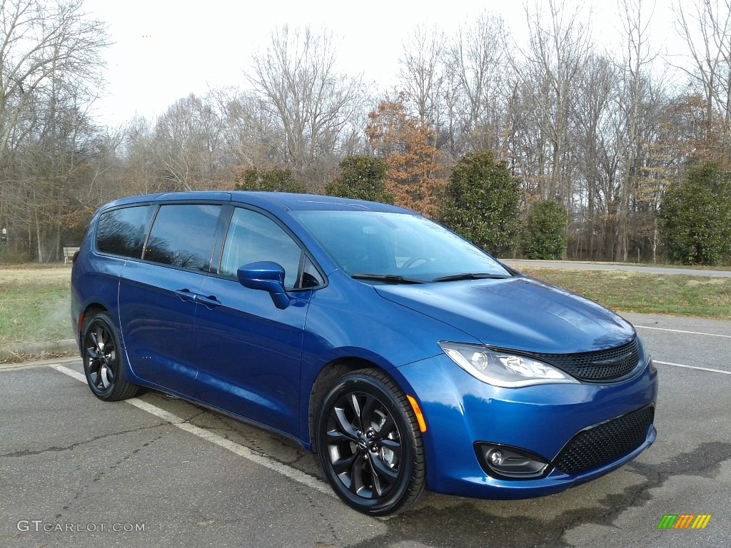 Ocean Blue Metallic 2020 Chrysler Pacifica Touring Exterior Photo #136608201