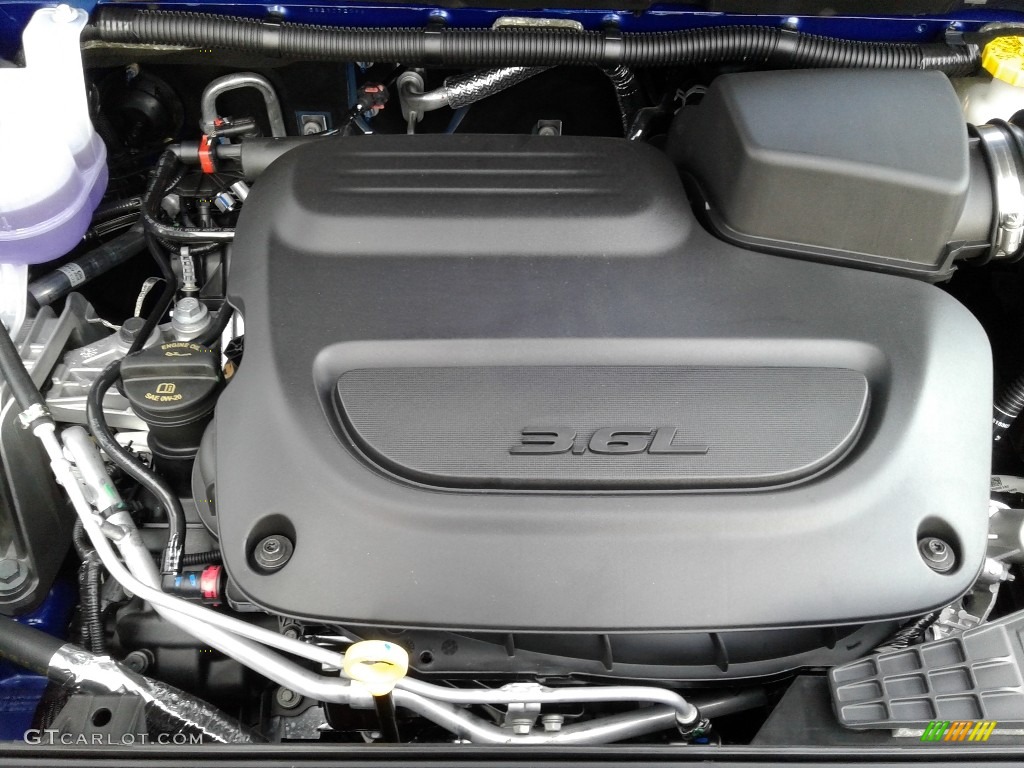 2020 Chrysler Pacifica Touring Engine Photos