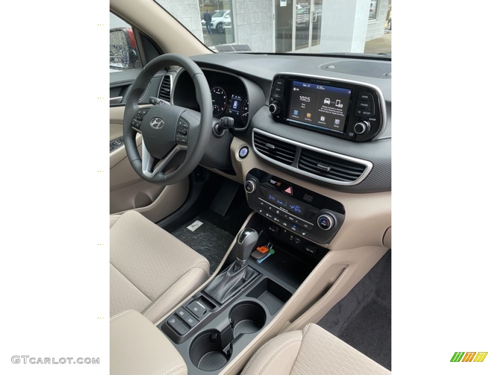 2020 Hyundai Tucson Sport AWD Beige Dashboard Photo #136610601