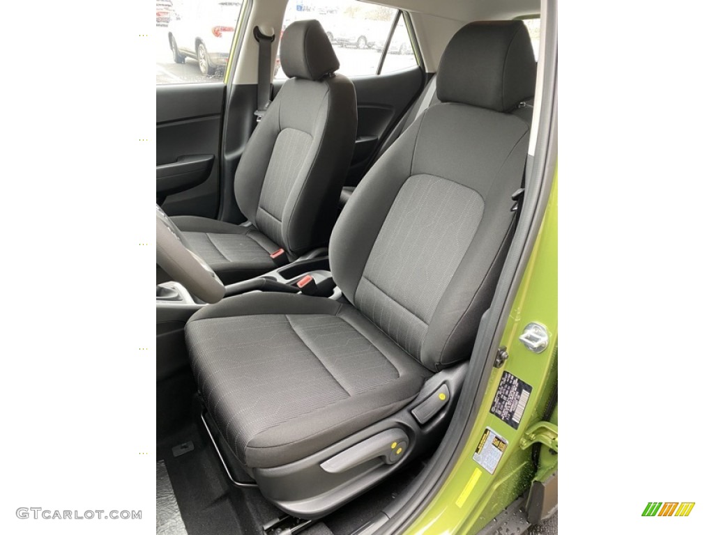 2020 Hyundai Venue SE Front Seat Photo #136612542
