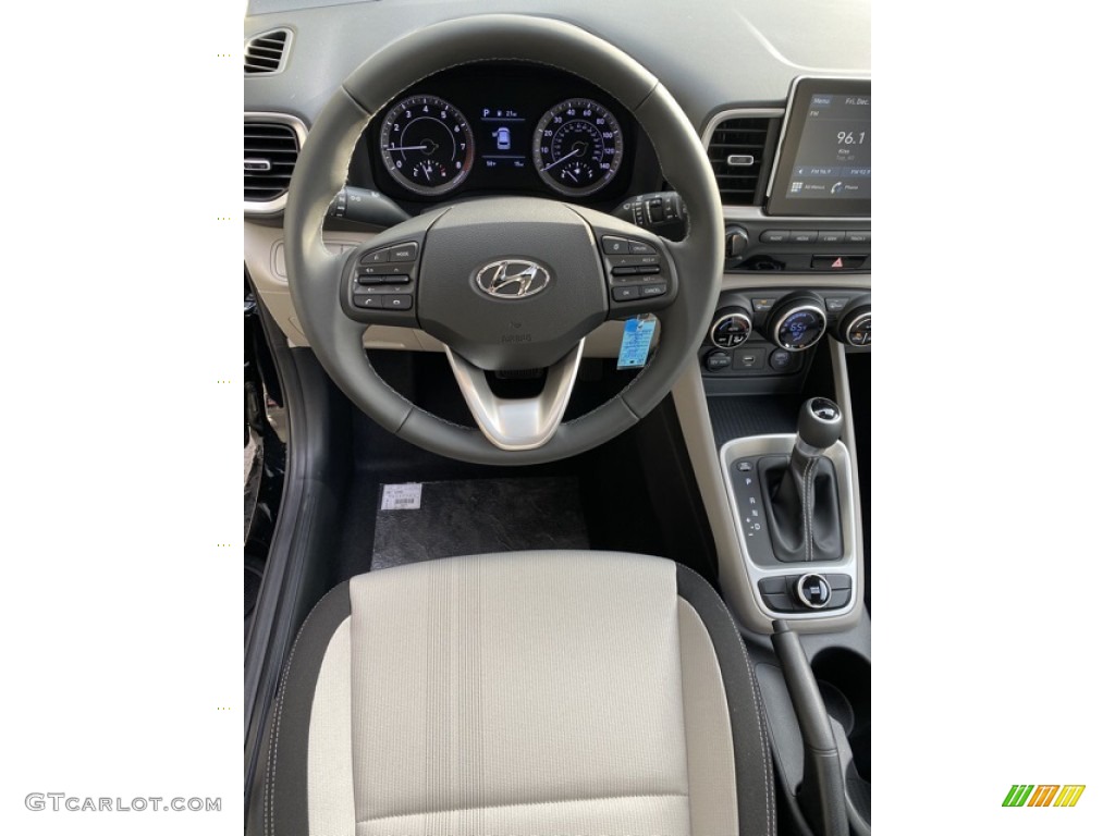 2020 Hyundai Venue SEL Black/Gray Steering Wheel Photo #136612980