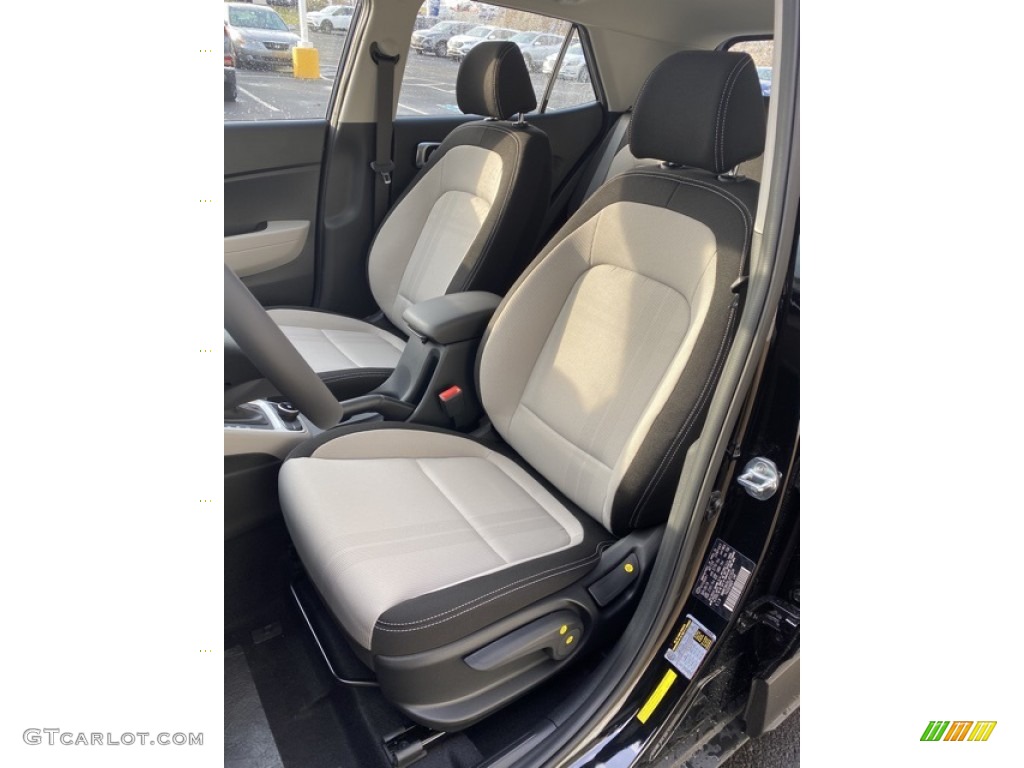2020 Hyundai Venue SEL Front Seat Photo #136612992