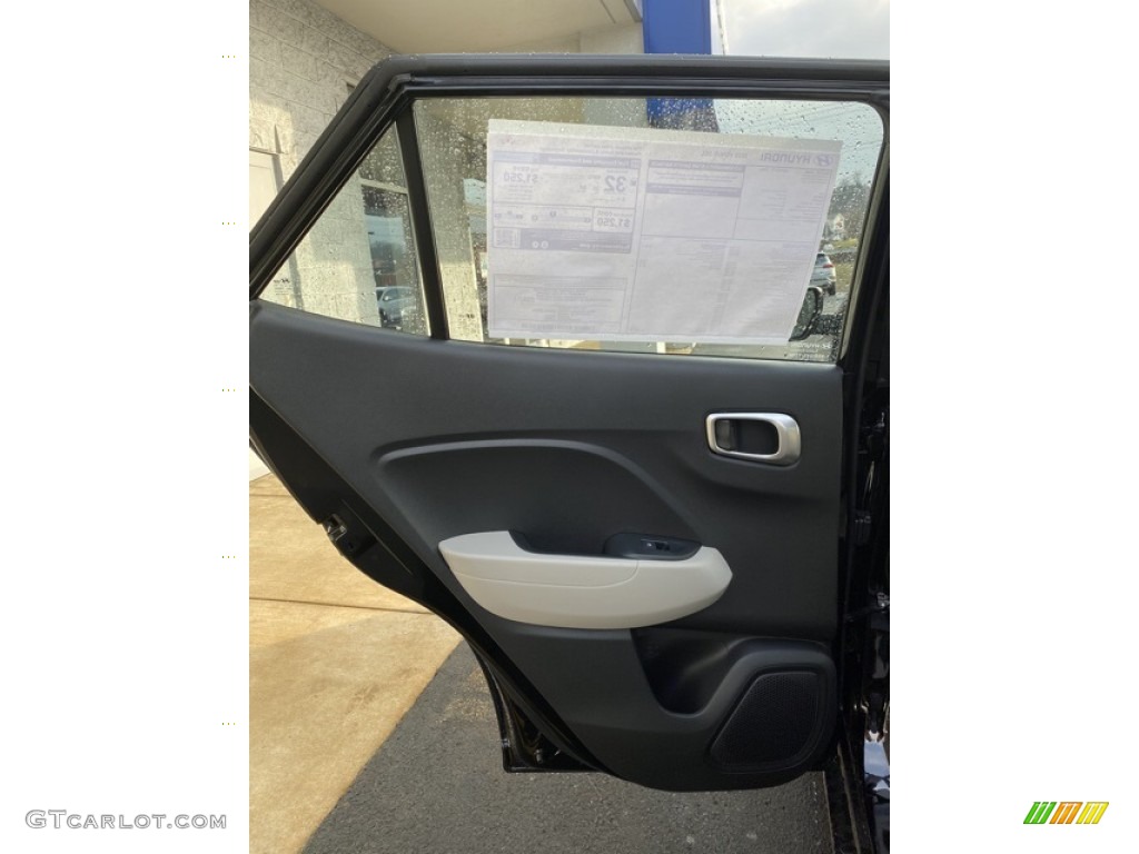 2020 Hyundai Venue SEL Black/Gray Door Panel Photo #136613016