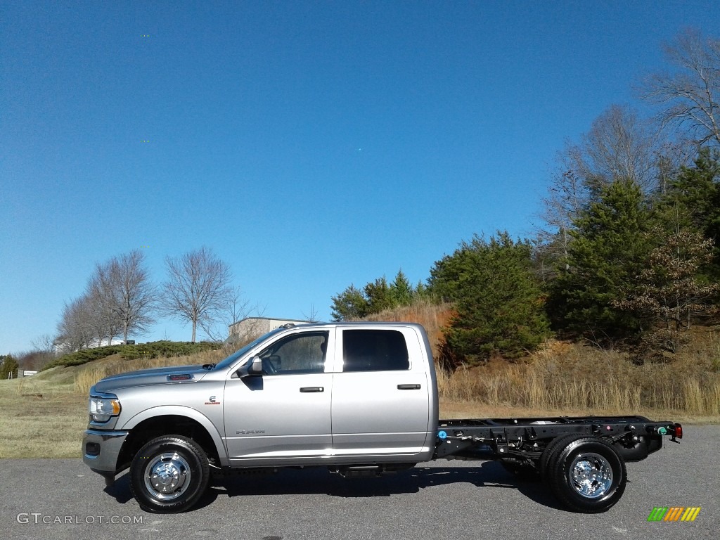 2020 3500 Tradesman Crew Cab 4x4 Chassis - Billet Silver Metallic / Black/Diesel Gray photo #1