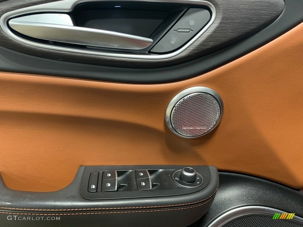 2018 Alfa Romeo Giulia Ti AWD Black/Tan Door Panel Photo #136624668