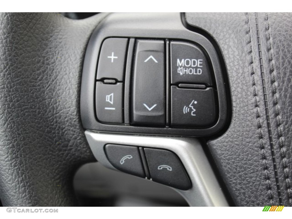 2019 Toyota Highlander LE Ash Steering Wheel Photo #136625991