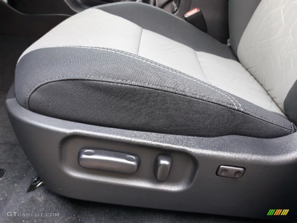 2020 Tacoma TRD Off Road Access Cab 4x4 - Silver Sky Metallic / TRD Cement/Black photo #5