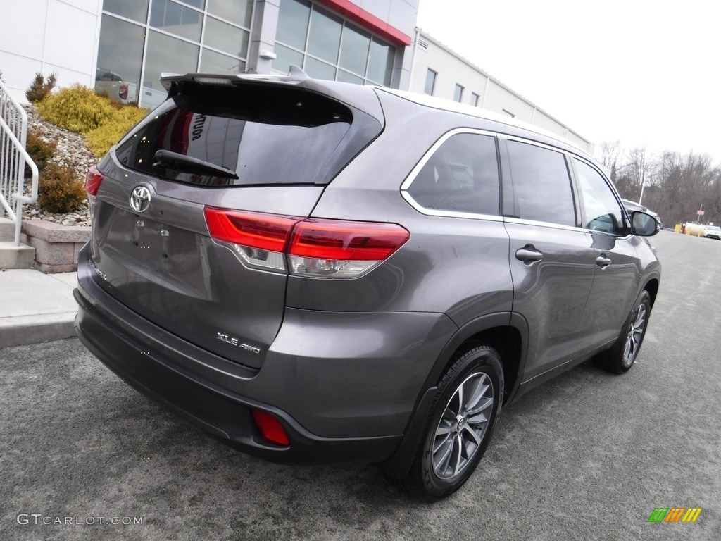 2019 Highlander XLE AWD - Predawn Gray Mica / Black photo #9