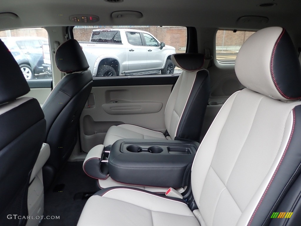 2020 Kia Sedona EX Rear Seat Photo #136635439