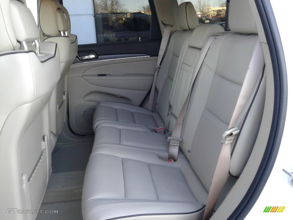 2020 Grand Cherokee Overland 4x4 - Bright White / Light Frost/Brown photo #16