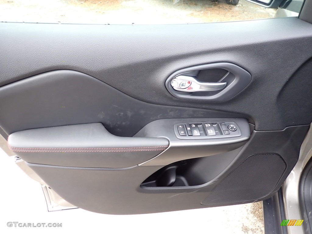 2020 Jeep Cherokee Trailhawk 4x4 Door Panel Photos