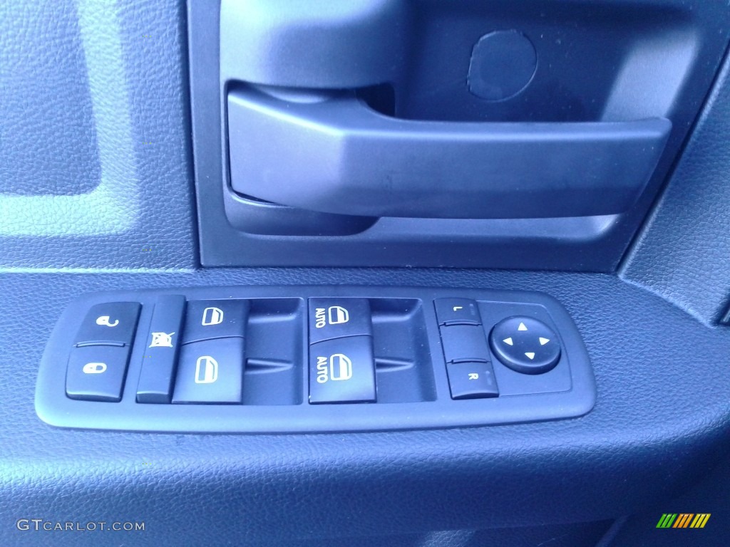2020 Ram 2500 Tradesman Crew Cab 4x4 Controls Photo 136647694