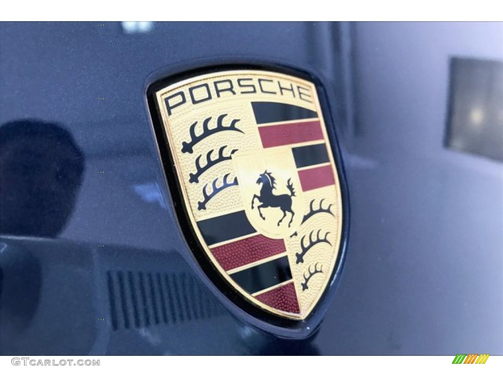 2015 Porsche 911 Targa 4 Marks and Logos Photos