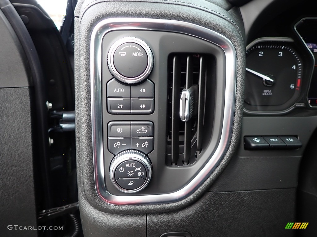 2020 GMC Sierra 2500HD Denali Crew Cab 4WD Controls Photo #136655870