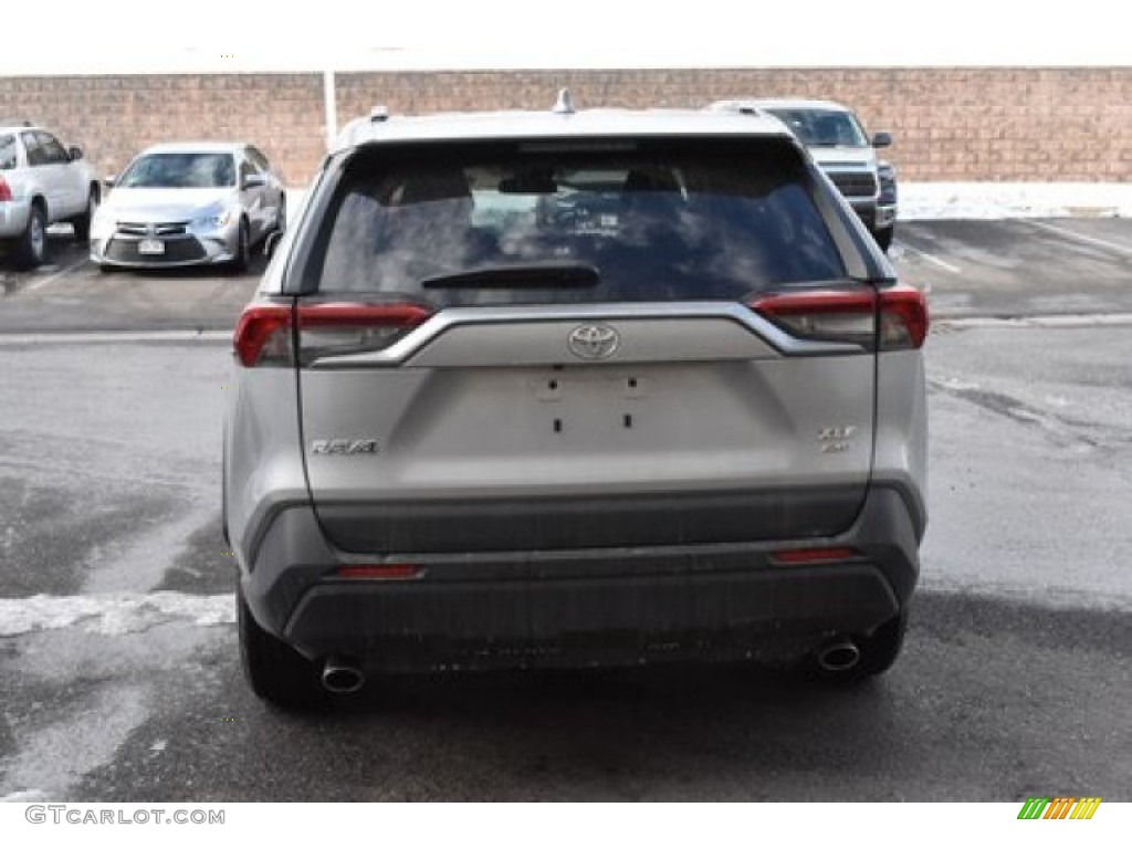 2019 RAV4 XLE AWD - Silver Sky Metallic / Black photo #5