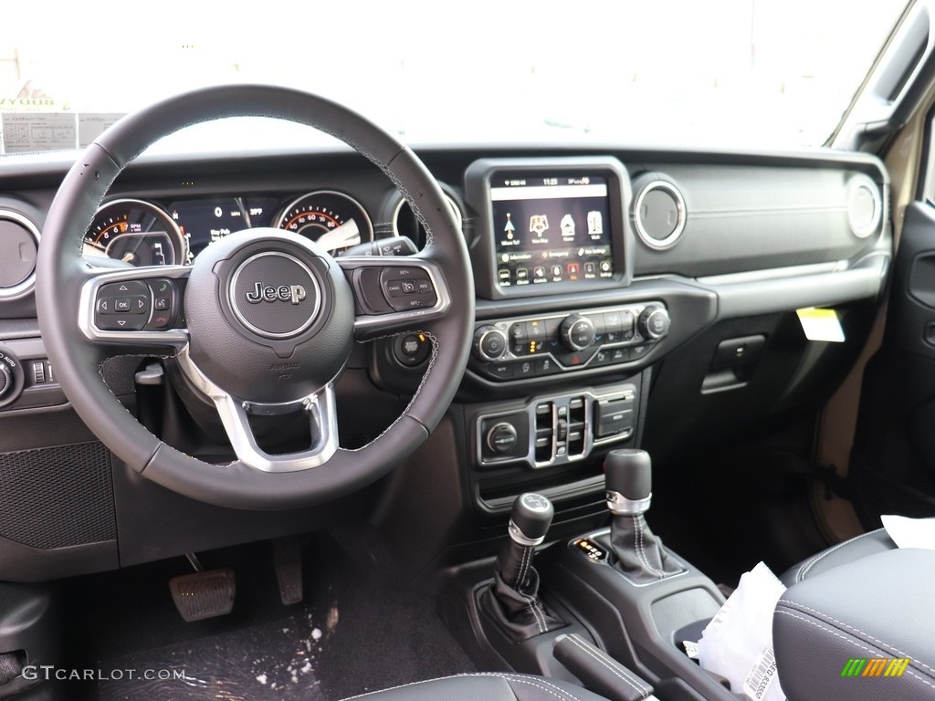 2020 Jeep Gladiator Overland 4x4 Black Dashboard Photo #136663058