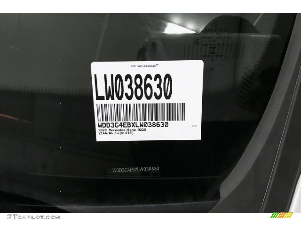 2020 A 220 Sedan - Digital White Metallic / Black photo #11
