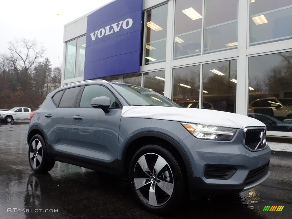 Thunder Grey Metallic 2020 Volvo XC40 T5 Momentum AWD Exterior Photo #136671304