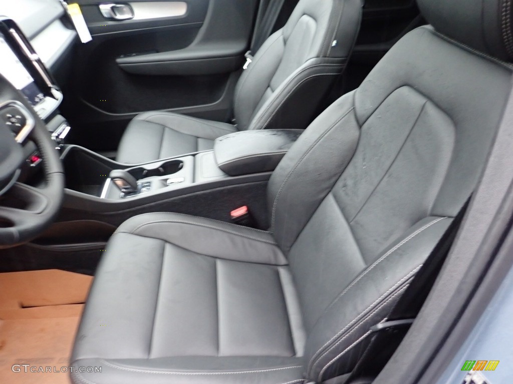 2020 Volvo XC40 T5 Momentum AWD Front Seat Photo #136671460