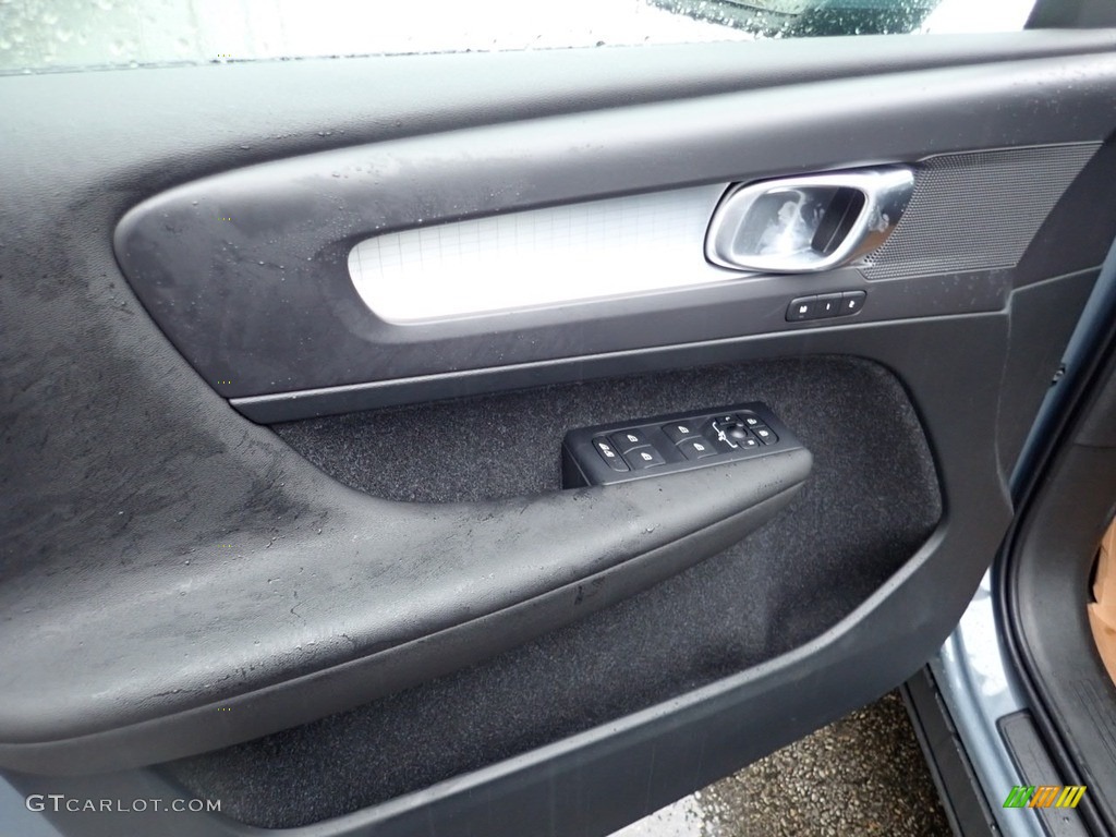 2020 XC40 T5 Momentum AWD - Thunder Grey Metallic / Charcoal photo #10