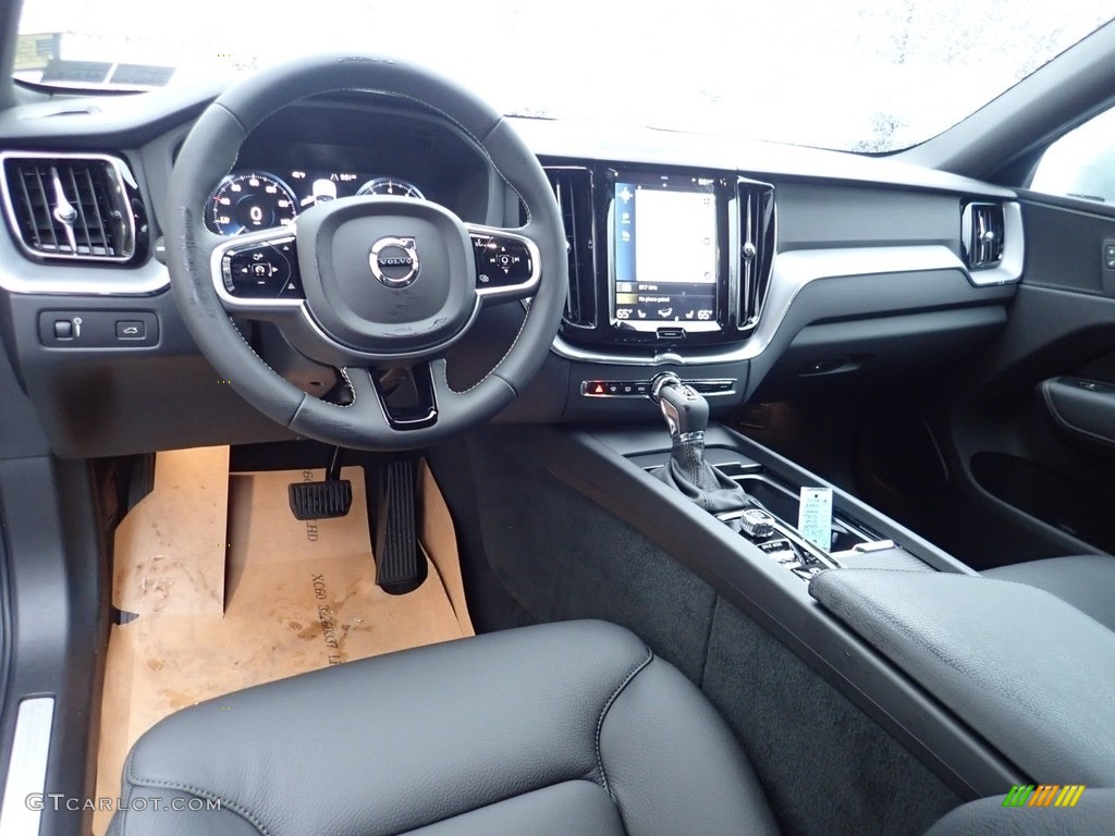 Charcoal Interior 2020 Volvo XC60 T6 AWD Momentum Photo #136684966