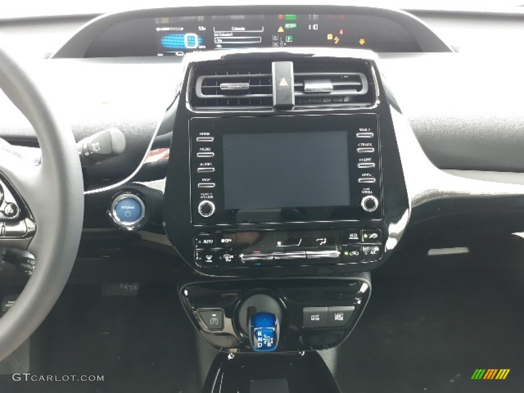 2020 Toyota Prius XLE AWD-e Controls Photos