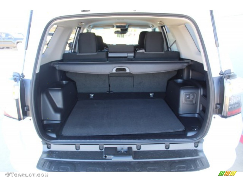 2020 4Runner SR5 - Super White / Graphite photo #21