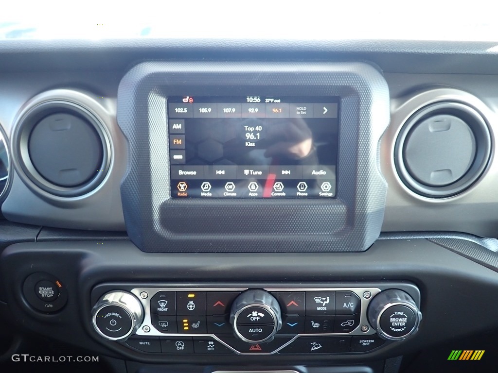 2020 Jeep Wrangler Willys 4x4 Controls Photo #136701135