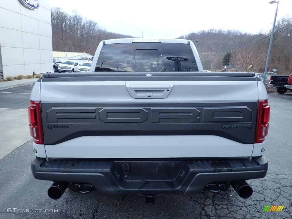 2017 F150 SVT Raptor SuperCrew 4x4 - Avalanche / Black photo #3