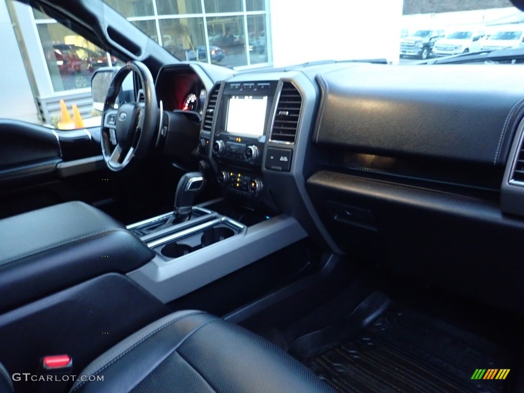 2017 F150 SVT Raptor SuperCrew 4x4 - Avalanche / Black photo #11