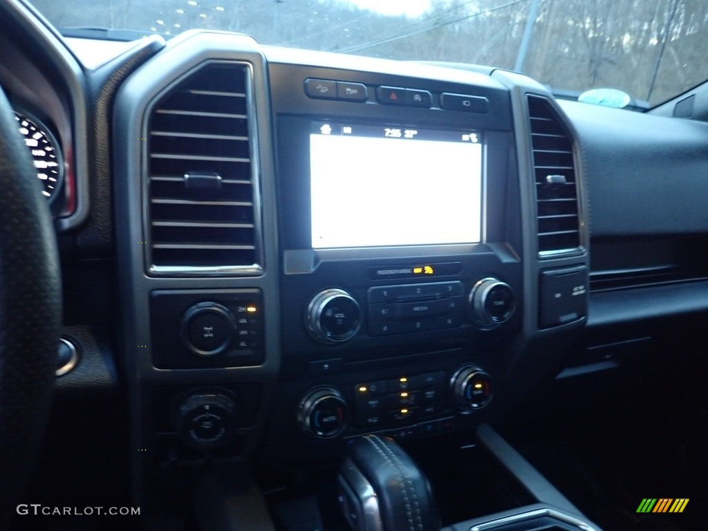 2017 F150 SVT Raptor SuperCrew 4x4 - Avalanche / Black photo #22