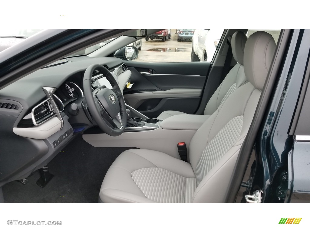 Ash Interior 2020 Toyota Camry SE Photo #136710153