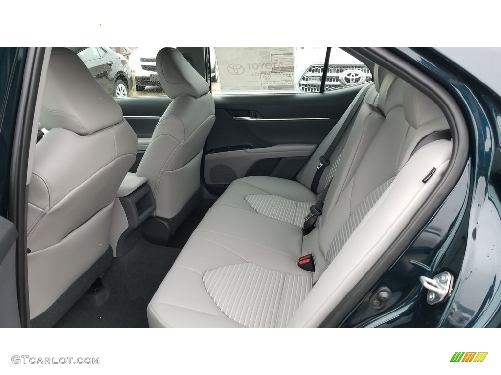 2020 Toyota Camry SE Rear Seat Photo #136710174