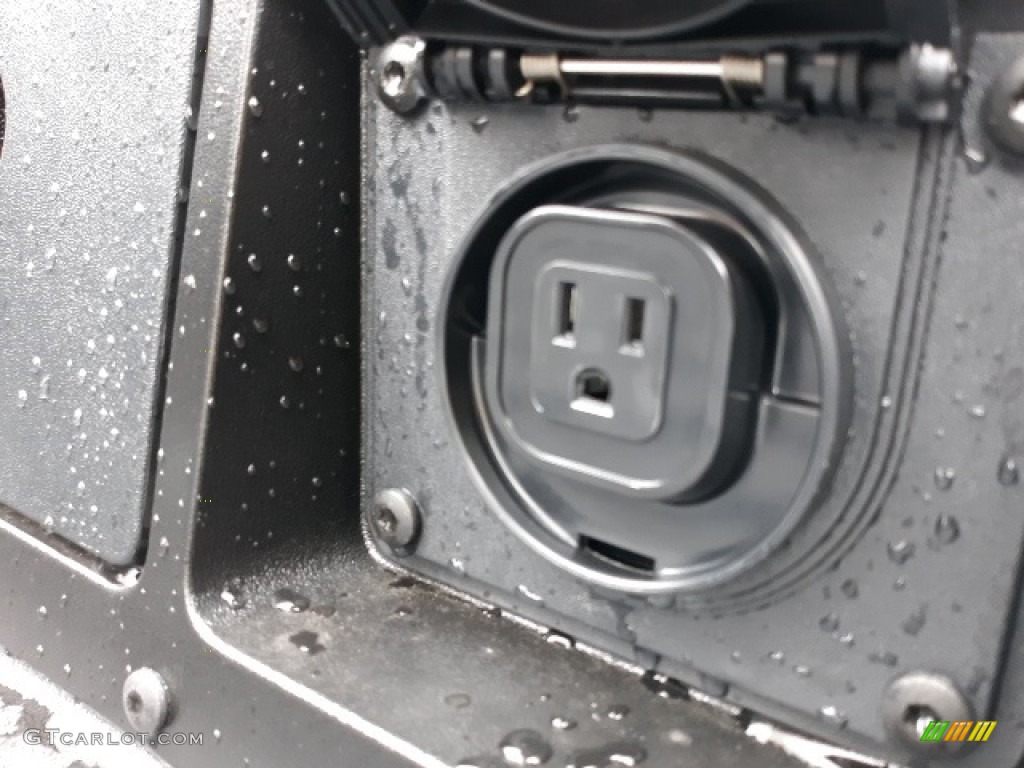 2020 Tacoma TRD Off Road Double Cab 4x4 - Silver Sky Metallic / TRD Cement/Black photo #28