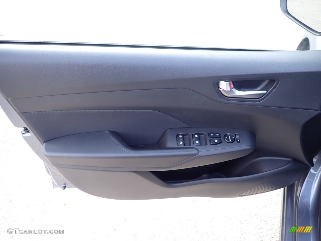 2020 Accent SE - Urban Gray / Black photo #10