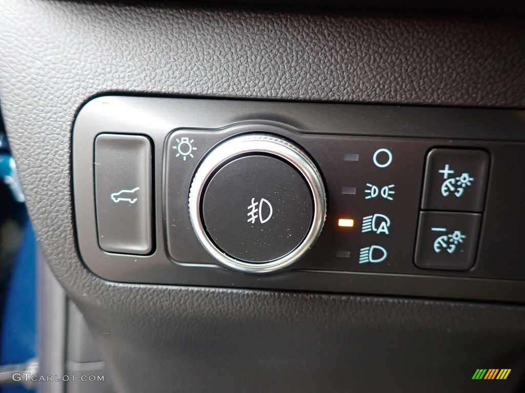 2020 Ford Escape SEL 4WD Controls Photo #136719385