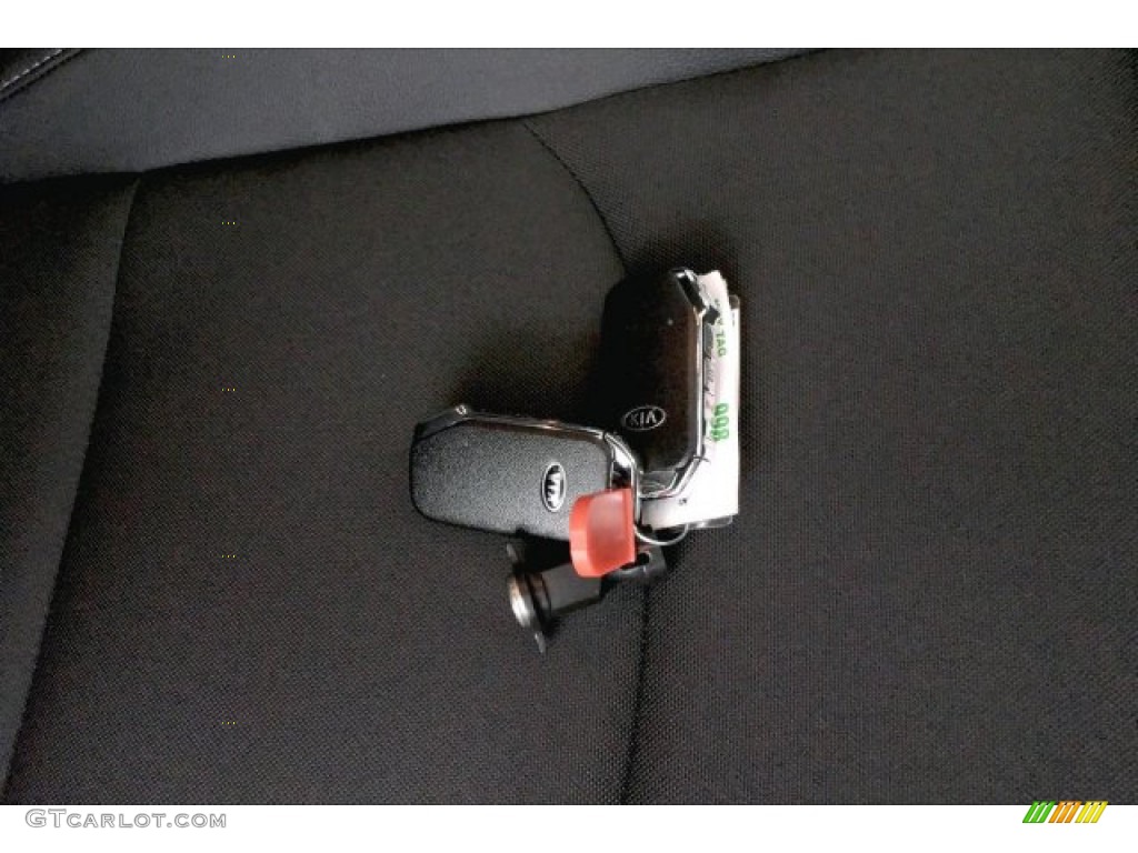 2020 Kia Forte GT-Line Keys Photos