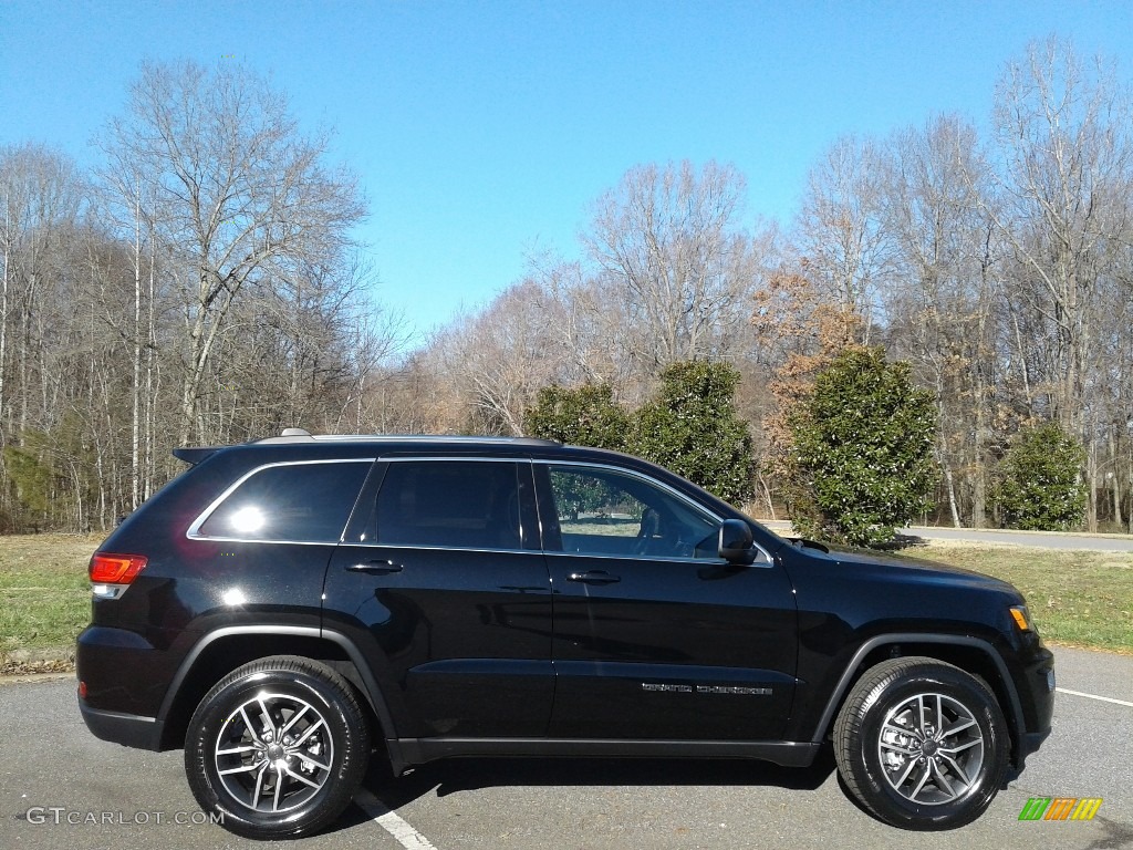 Diamond Black Crystal Pearl 2020 Jeep Grand Cherokee Laredo E Exterior Photo #136732255