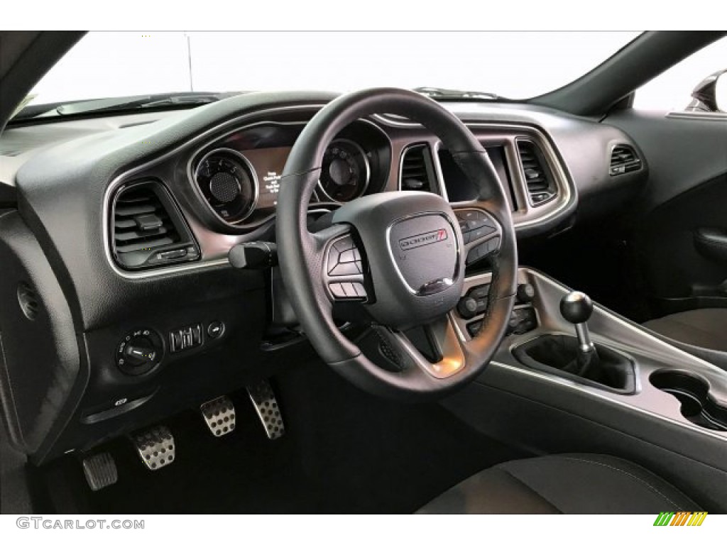 2019 Dodge Challenger R/T Scat Pack Dashboard Photos