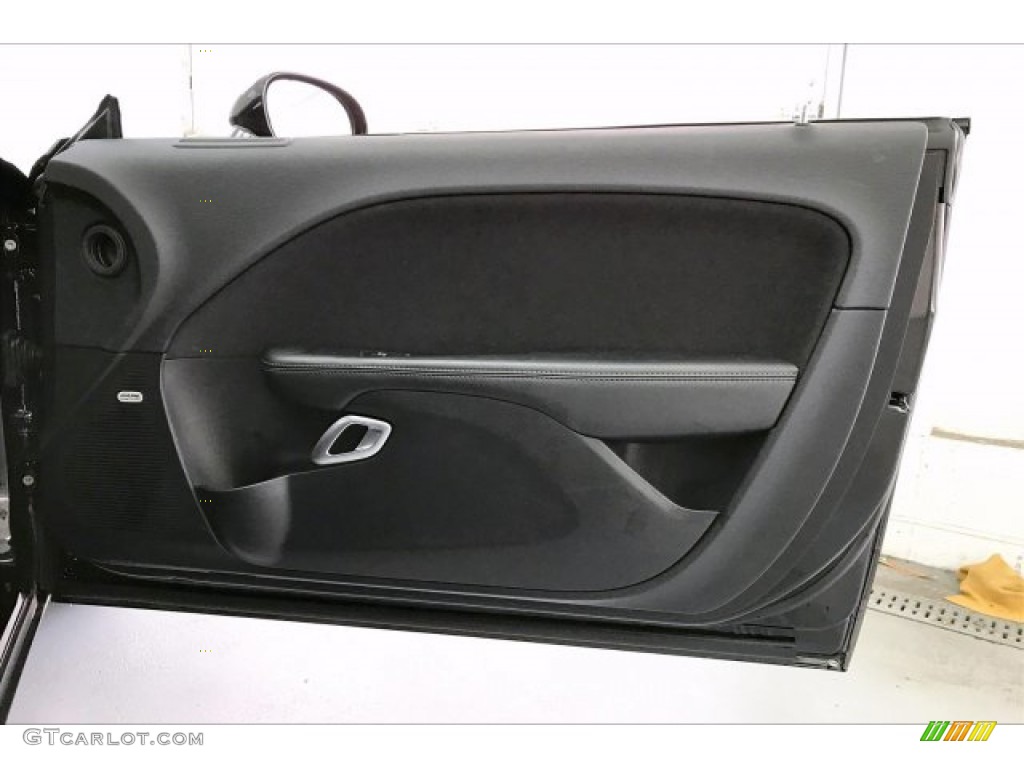 2019 Dodge Challenger R/T Scat Pack Door Panel Photos